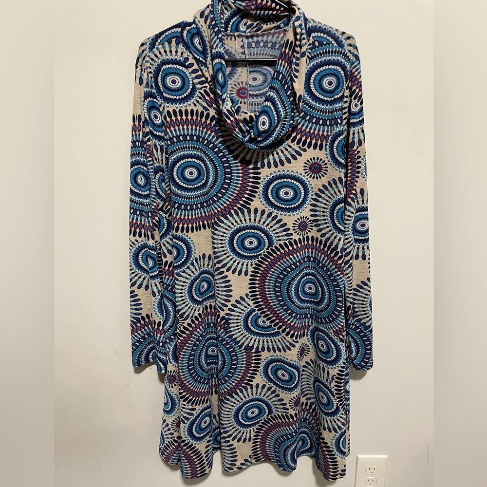 Geometric Patterned Long Sleeve Dress
